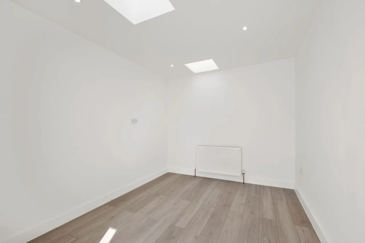 Kent Way, Surbiton, KT6, photo 8