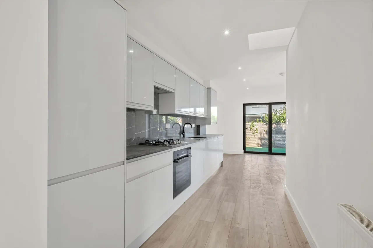 Kent Way, Surbiton, KT6, photo 5