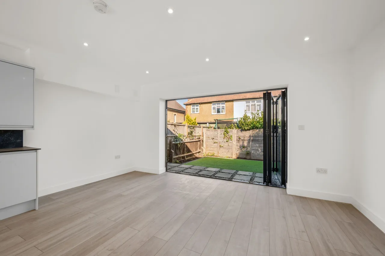 Kent Way, Surbiton, KT6, photo 4
