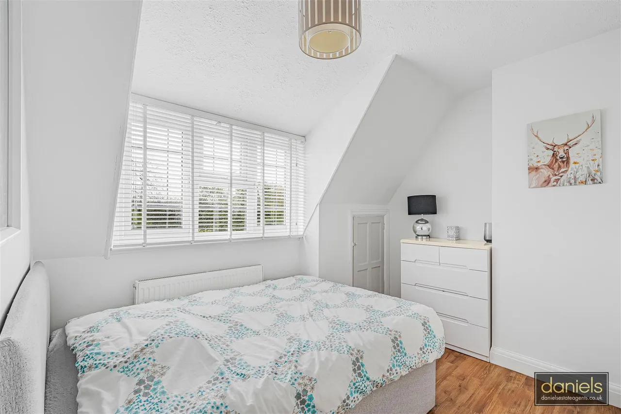 Medway Gardens, Wembley, HA0, photo 4