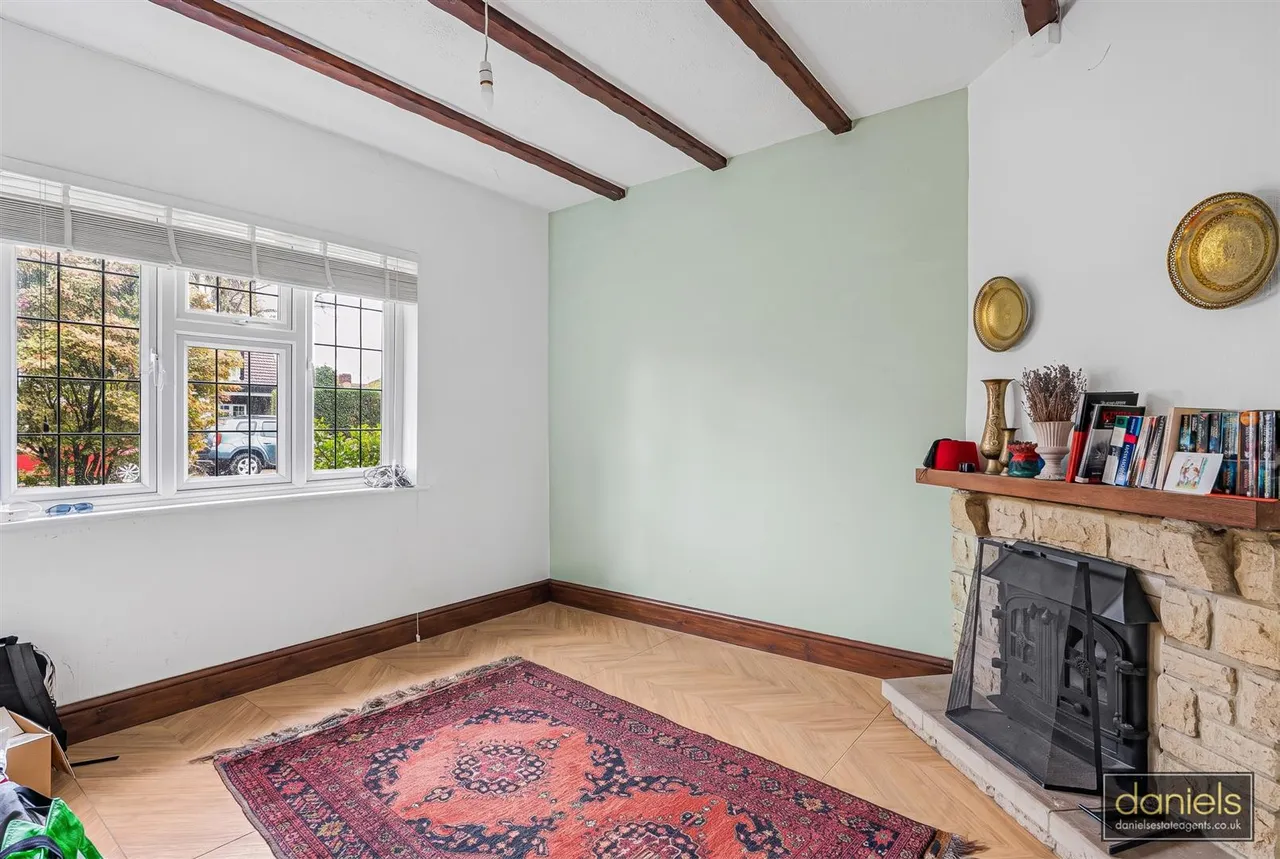 Medway Gardens, Wembley, HA0, photo 6