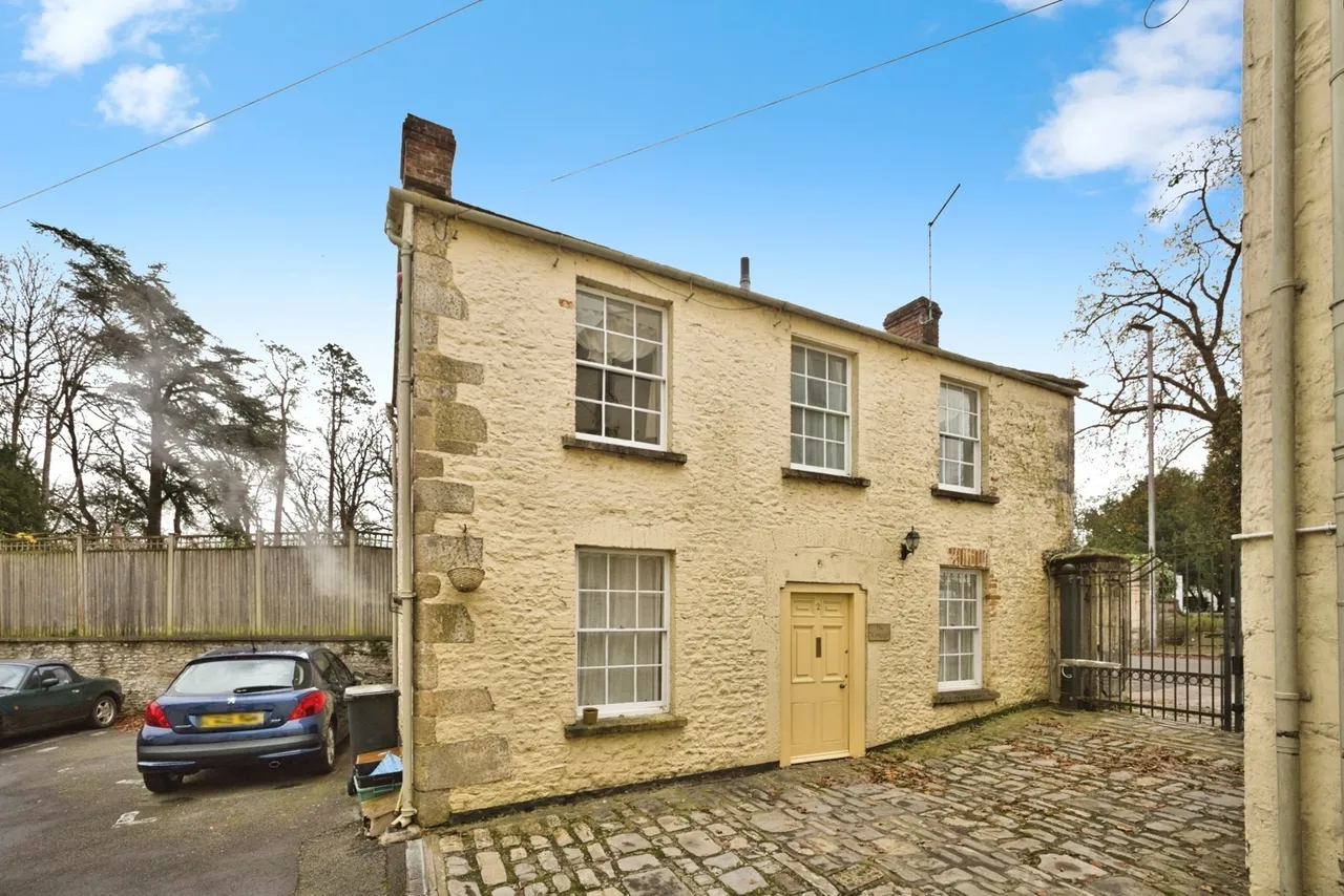 2 bed house for sale, Park Road, Shepton Mallet, BA4