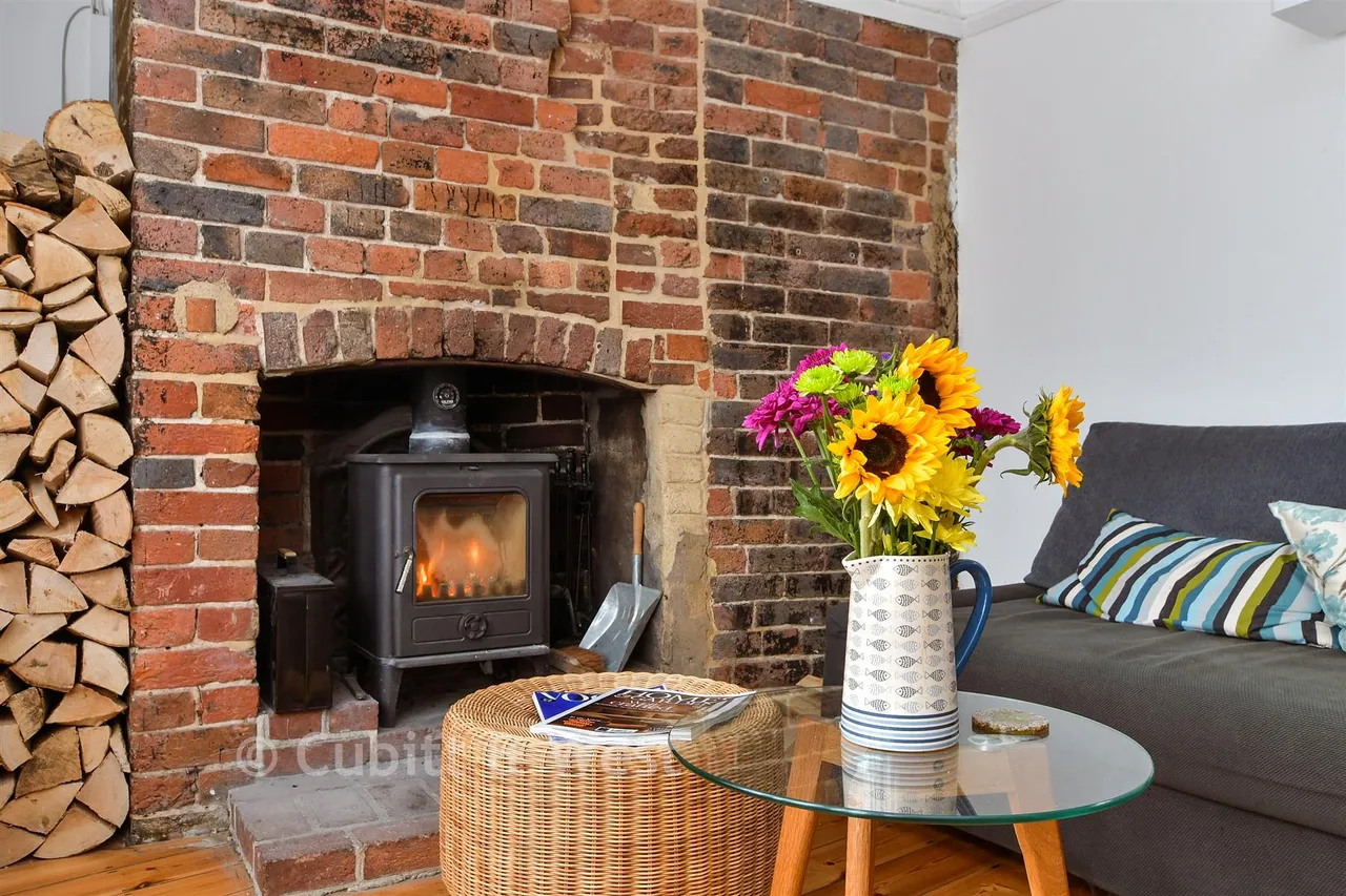 Church Place, Pulborough, RH20, photo 3