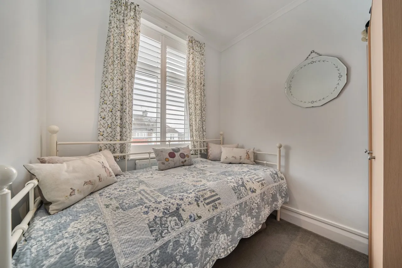 Thornhill Avenue, SE18, photo 13