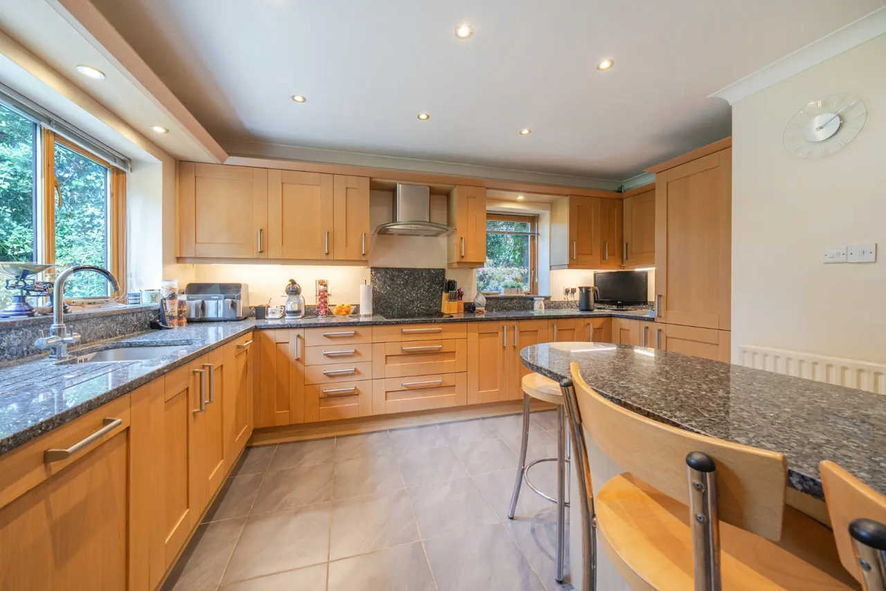 Medstead Road, Beech, GU34, photo 4