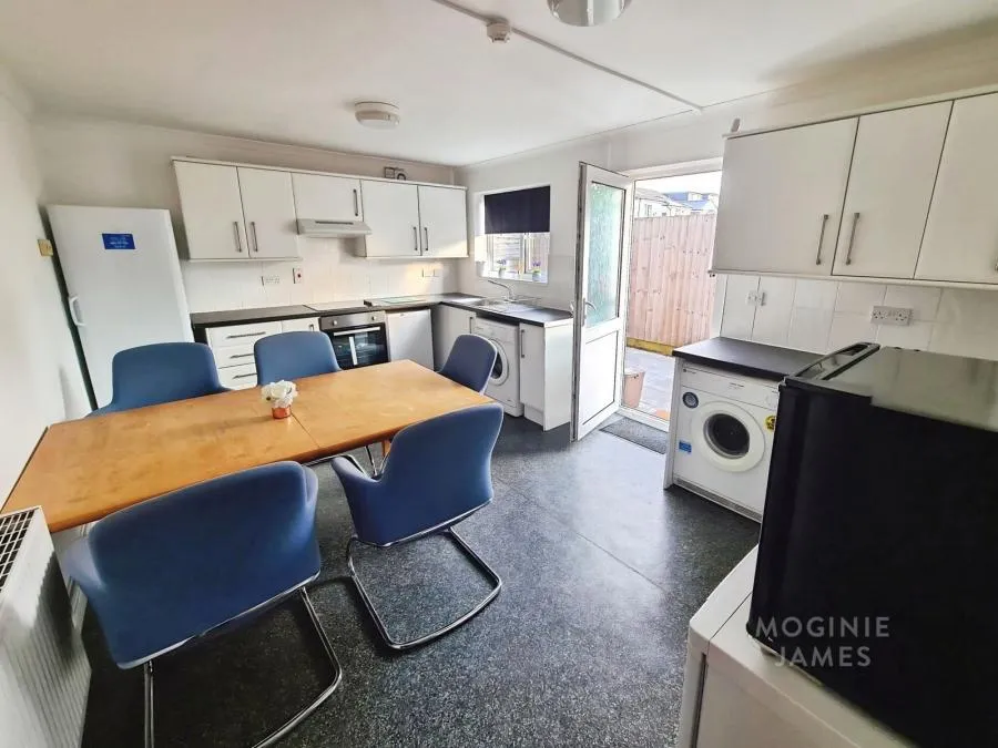 Catherine Street, Cathays, CF24, photo 5