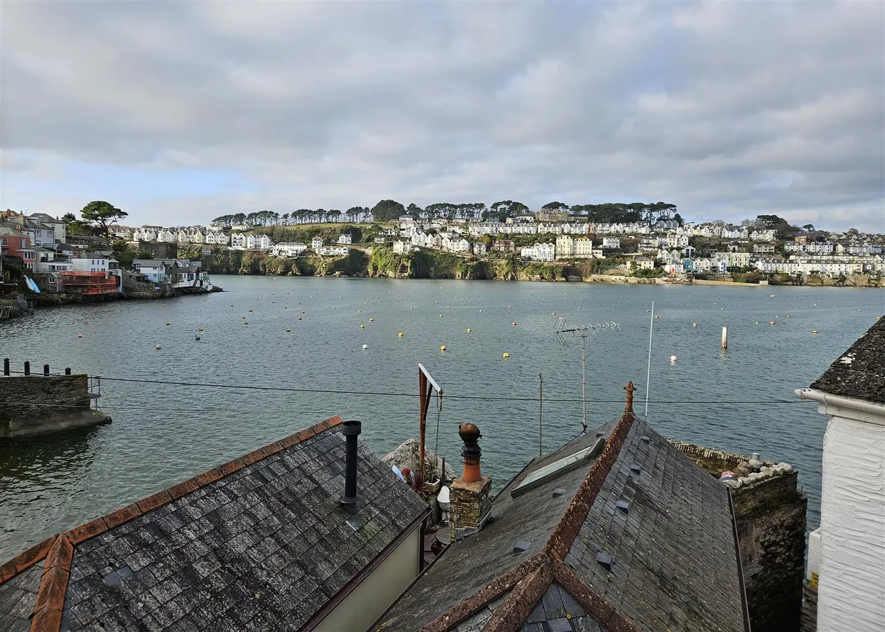 2 bed house for sale, The Quay, Polruan