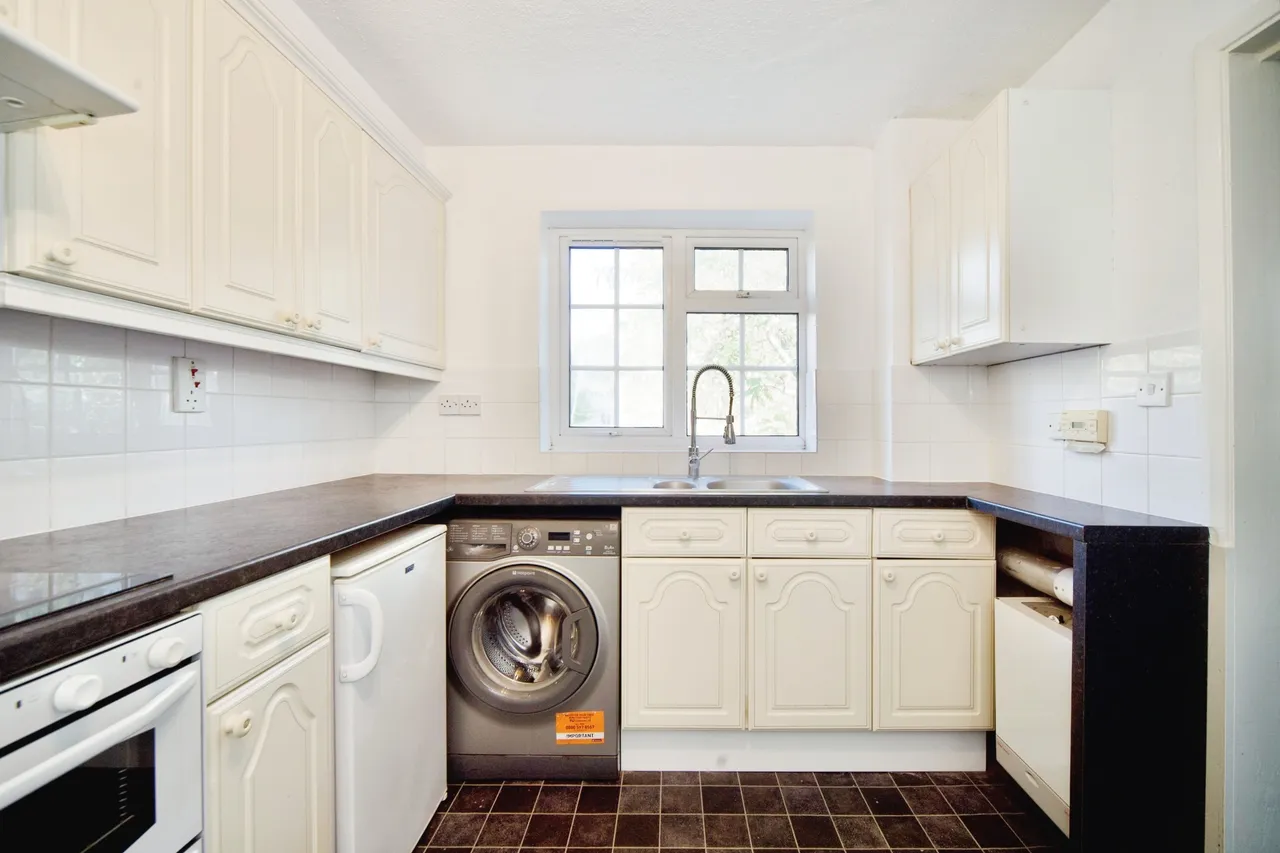 Crofton Way, Enfield, EN2, photo 10