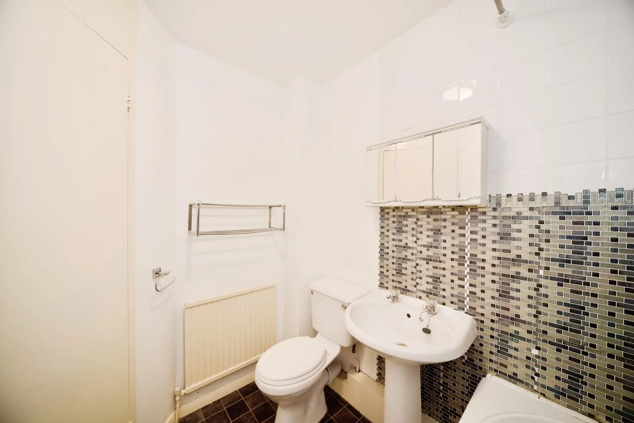 Crofton Way, Enfield, EN2, photo 13