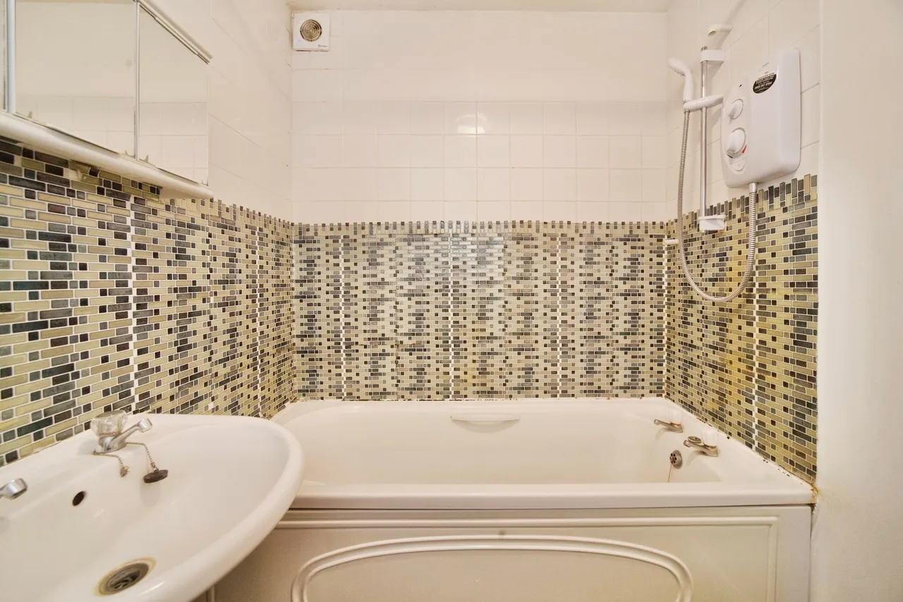 Crofton Way, Enfield, EN2, photo 14