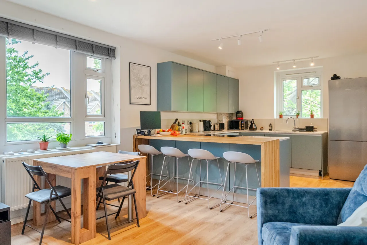 3 bed flat for sale — Lingham Street, Stockwell, London, SW9