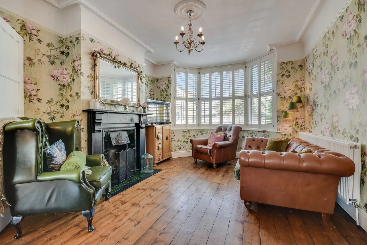 3 bed house for sale — 3 Rosebery Road, Old Moulsham, Chelmsford, Essex, CM2 0TT