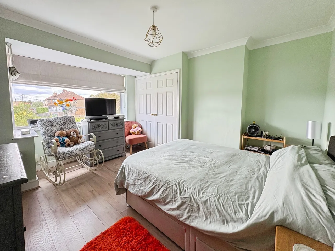 Carfax Avenue, Tongham, Surrey, GU10 1BD, photo 4