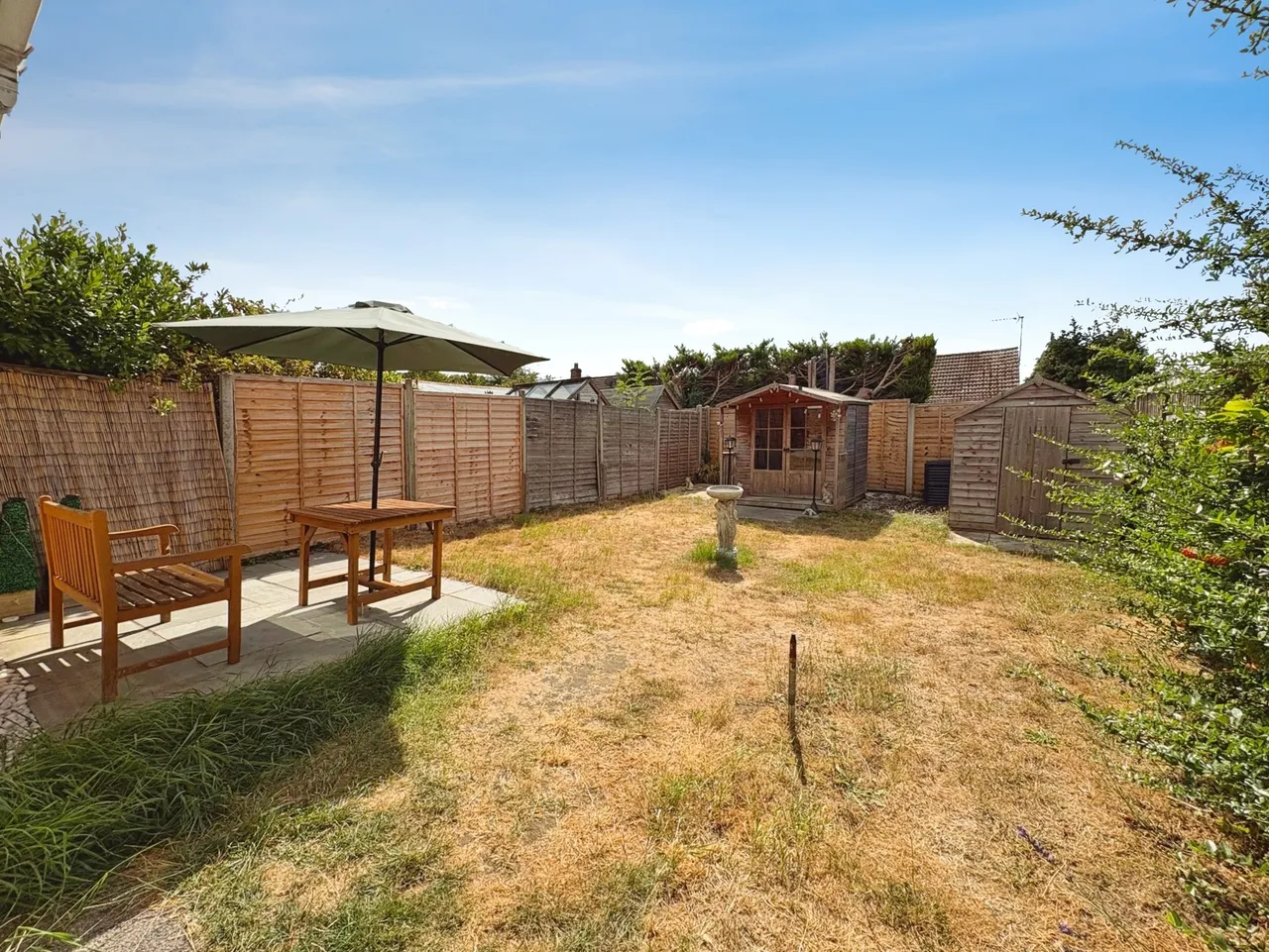 Carfax Avenue, Tongham, Surrey, GU10 1BD, photo 13
