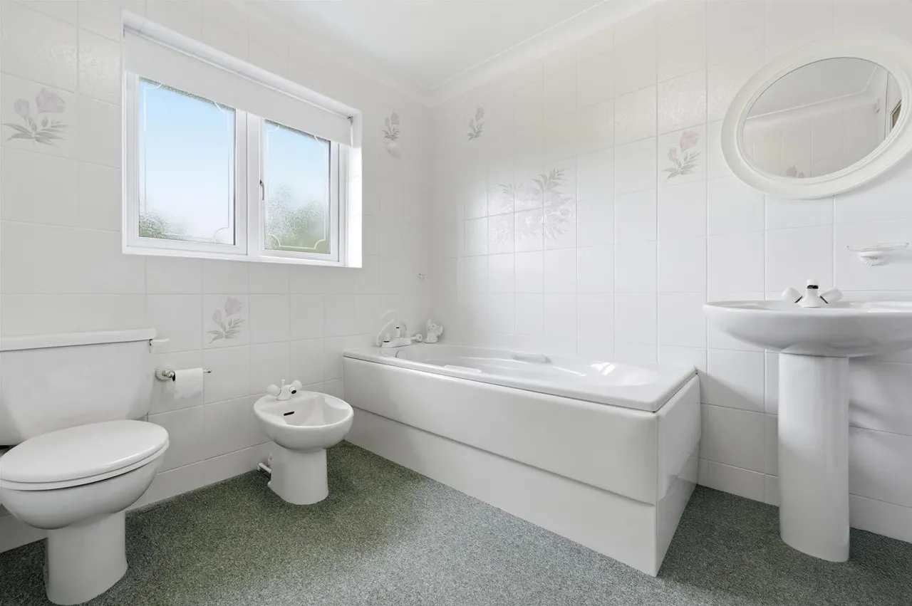 Lindrick Close, Tytherington, photo 25