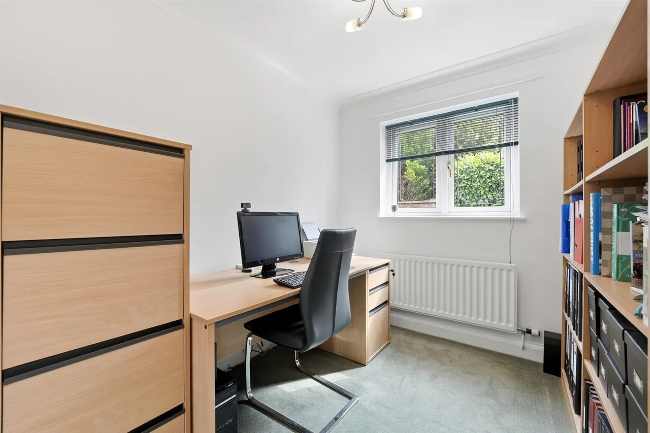 Lindrick Close, Tytherington, photo 14