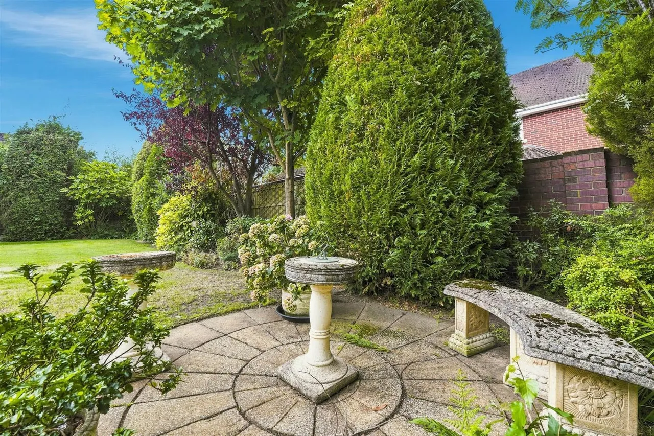 Lindrick Close, Tytherington, photo 29