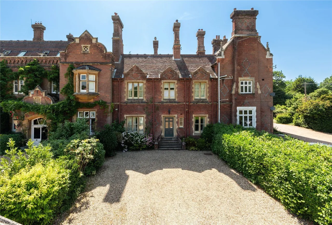 Ockley Road, Beare Green, RH5, photo 16