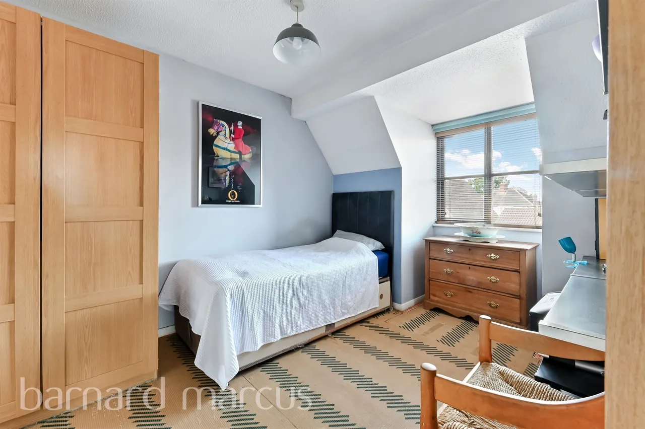 Fairfield Close, Ewell, KT19, photo 7