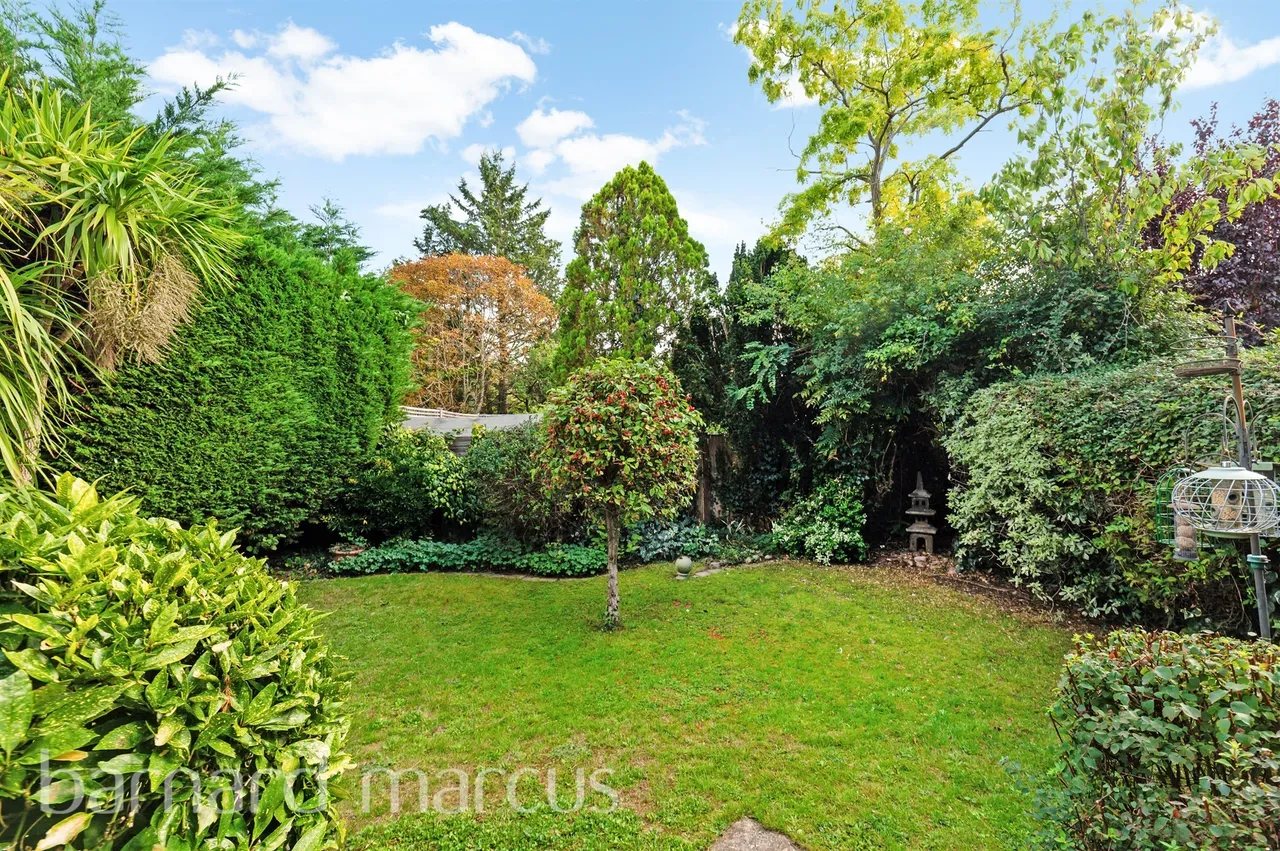 Fairfield Close, Ewell, KT19, photo 3