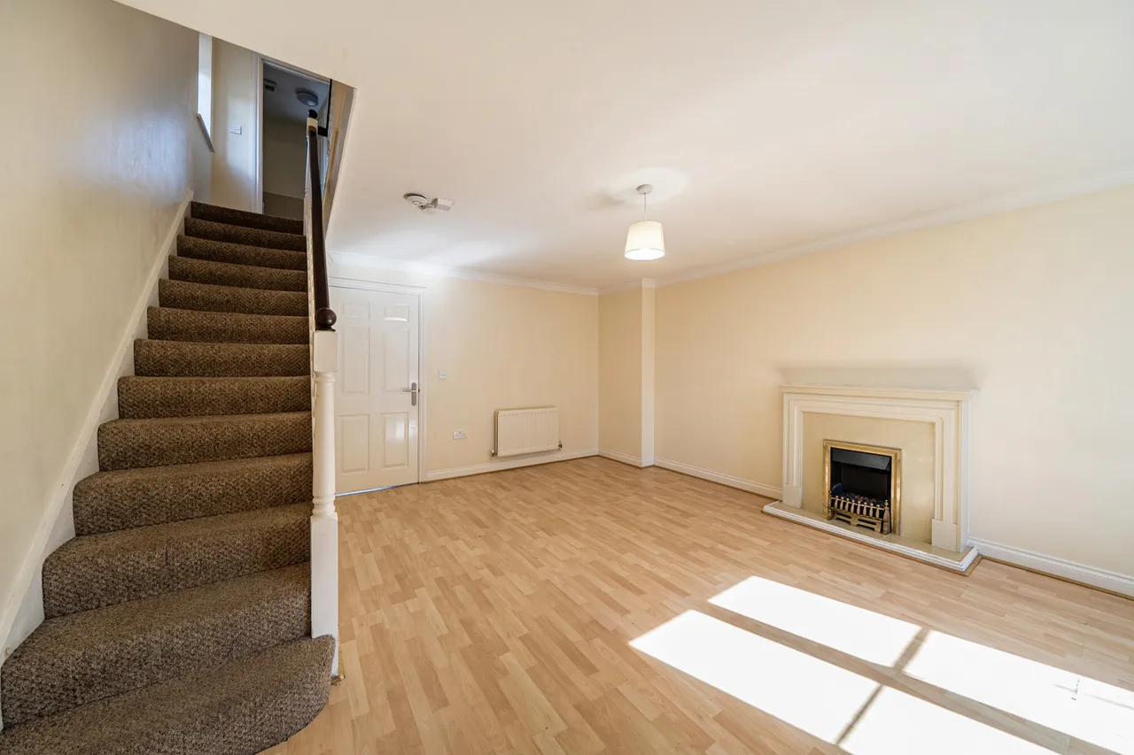 A Superb Three-Bedroom Home in a Prime Hillingdon Location, UB8, photo 12