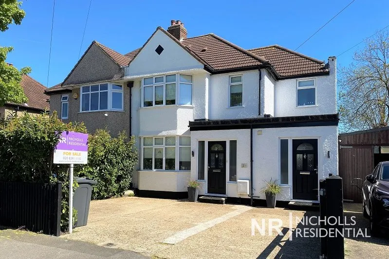 5 bed house for sale, Selwood Road, Chessington, KT9