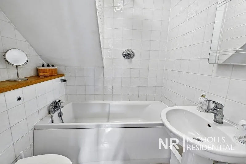 Selwood Road, Chessington, KT9, photo 10