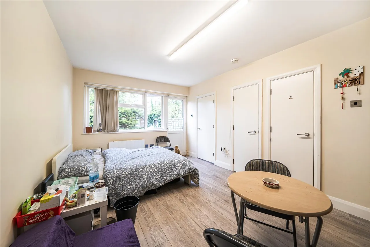 Carlton Avenue East, Wembley, photo 4