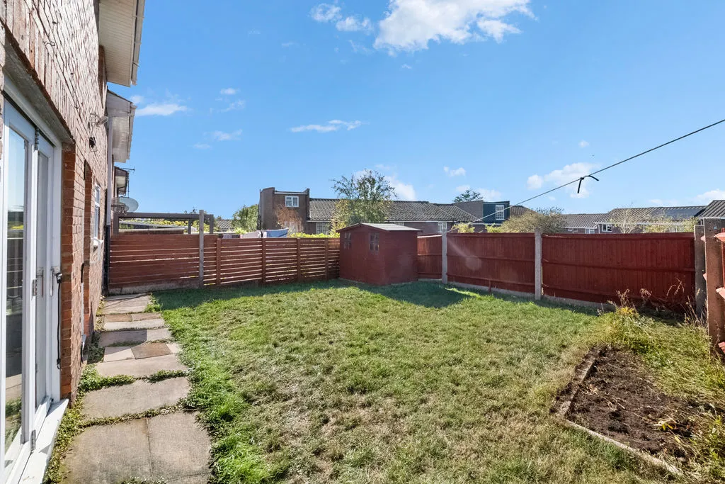 Lancaster Road, Northolt, UB5, photo 8