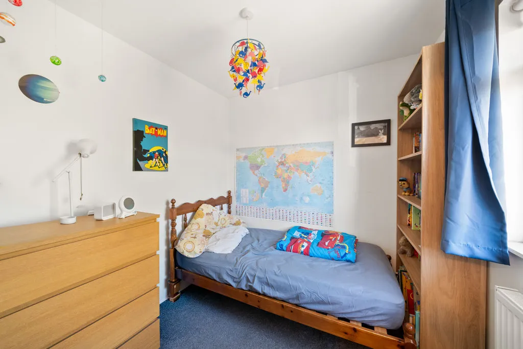 Lancaster Road, Northolt, UB5, photo 6