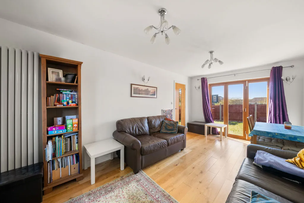 Lancaster Road, Northolt, UB5, photo 9