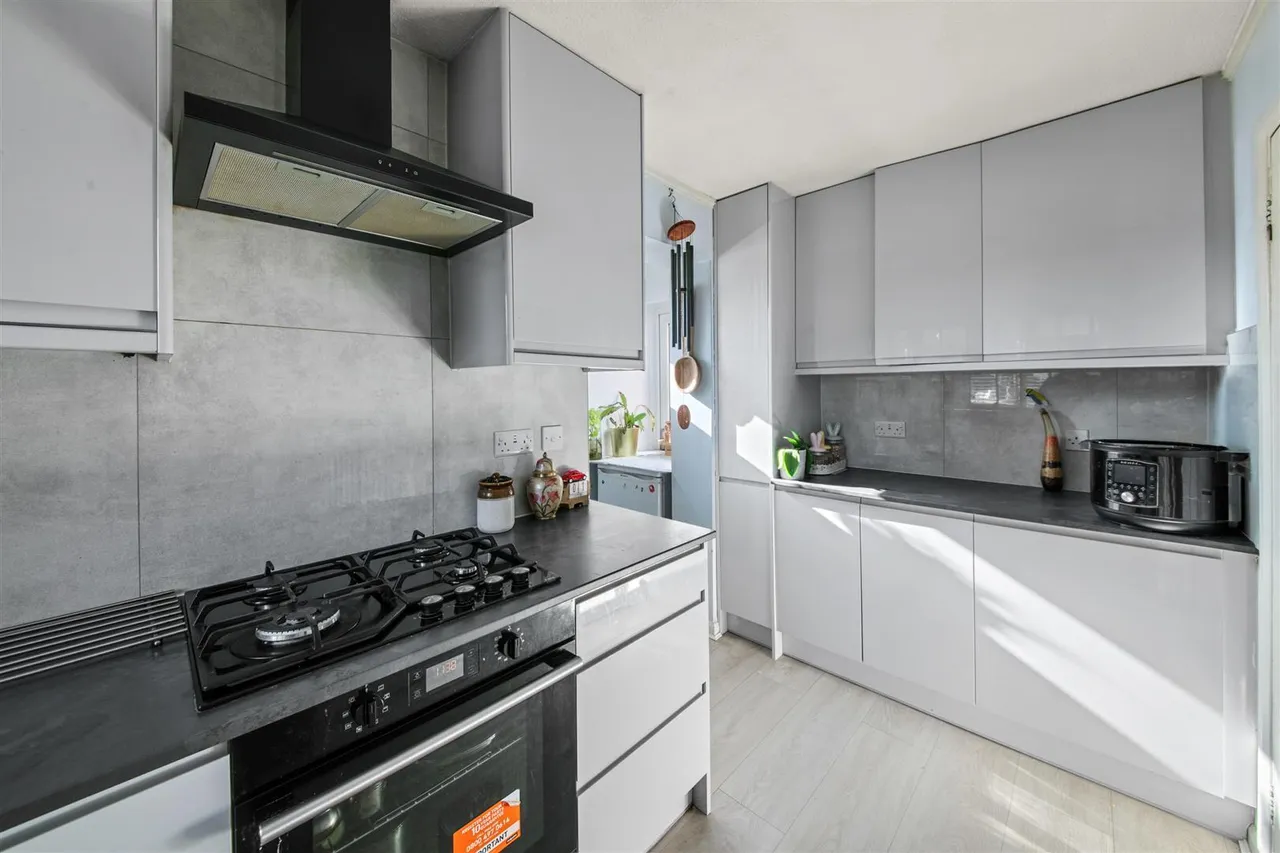 Brambles Farm Drive, Uxbridge, photo 12