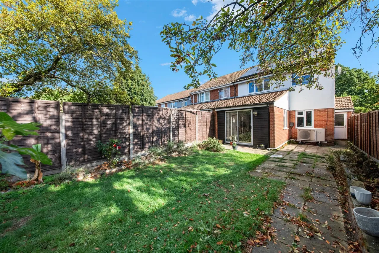 Brambles Farm Drive, Uxbridge, photo 6