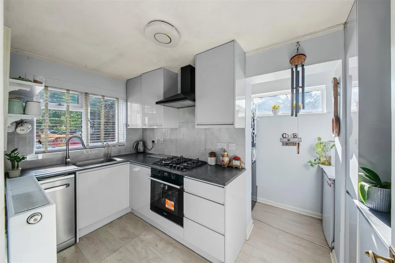 Brambles Farm Drive, Uxbridge, photo 4
