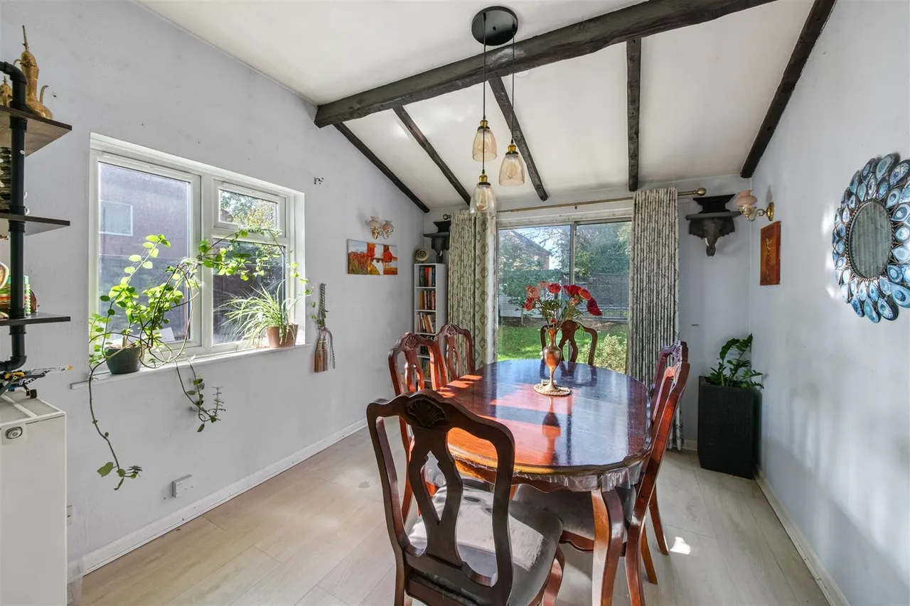 Brambles Farm Drive, Uxbridge, photo 9