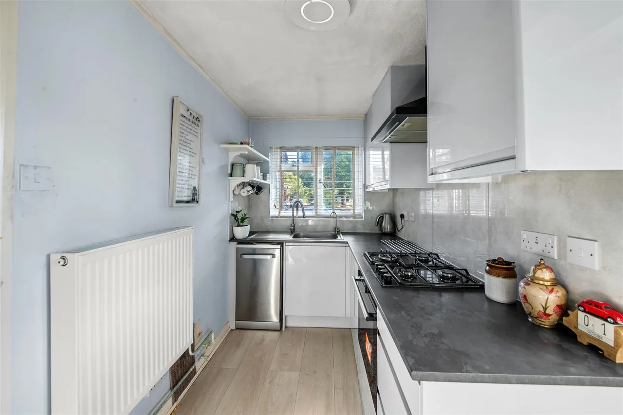 Brambles Farm Drive, Uxbridge, photo 10