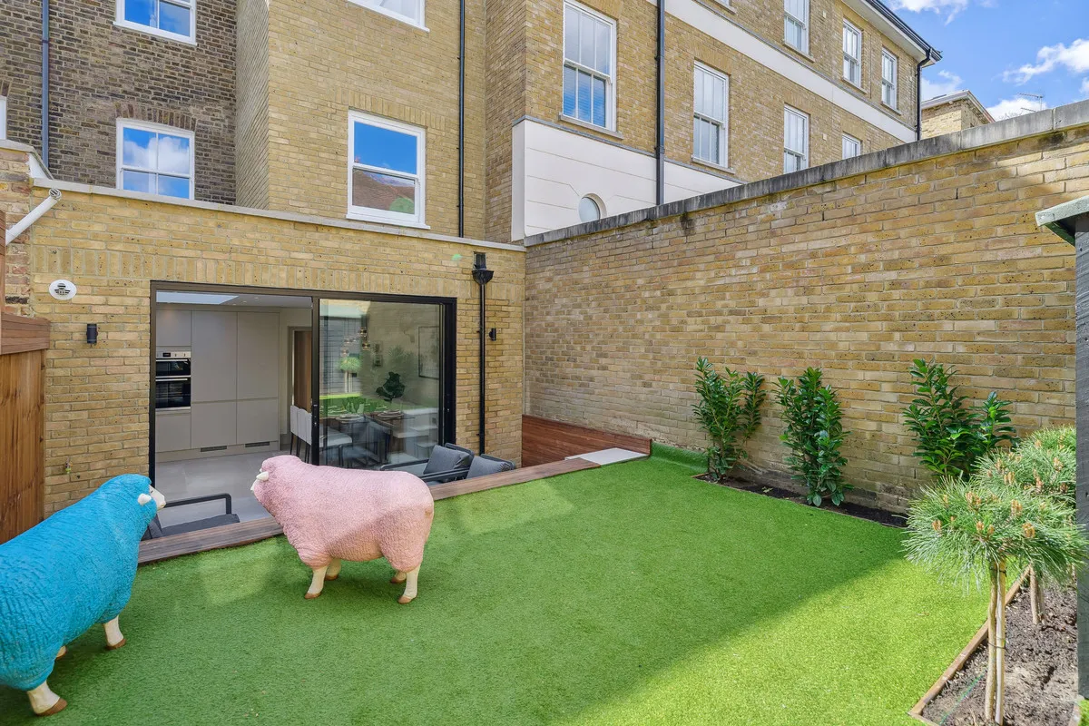 Mortlake High Street, East Sheen, SW14, photo 9