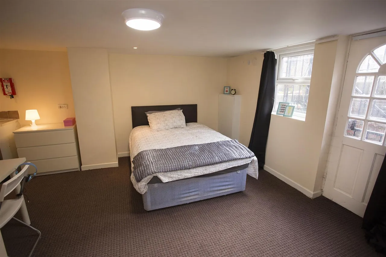 Ash Road, Headingley, LS6, photo 8