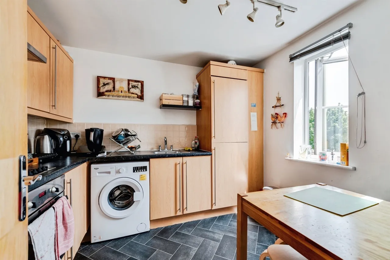 Beech Lane, Carterton, photo 4