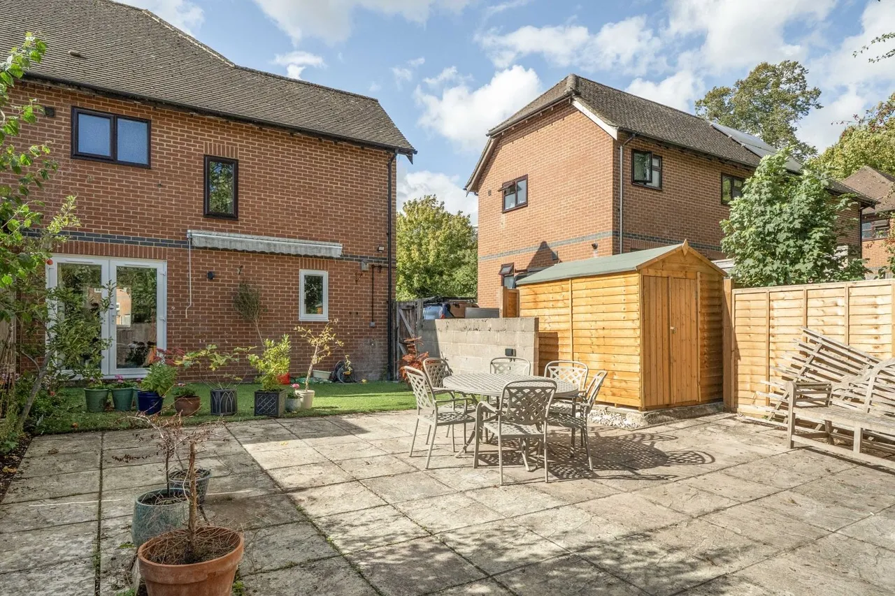 Foxdown, Overton, RG25, photo 12