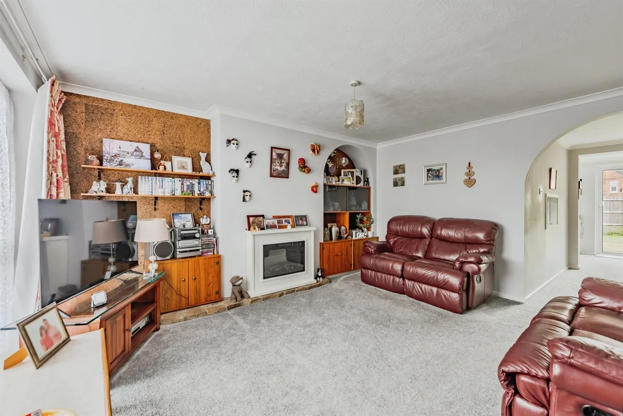 Jasmine Close, Redhill, photo 3