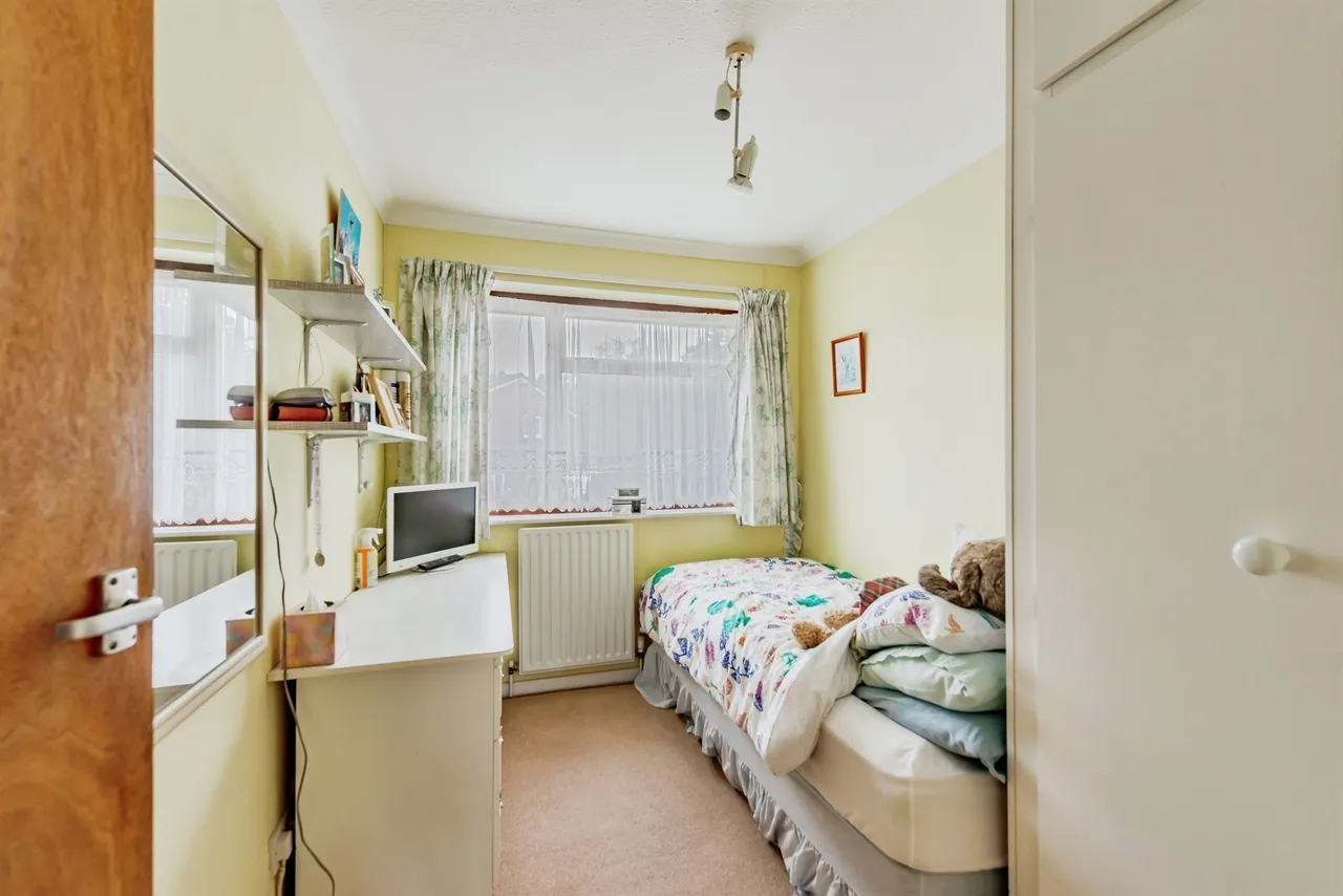Jasmine Close, Redhill, photo 12