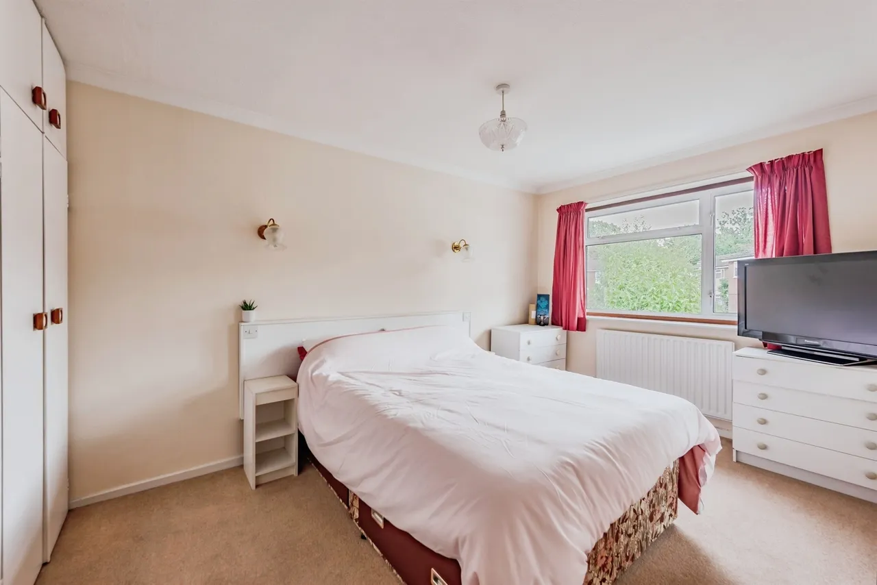 Jasmine Close, Redhill, photo 9