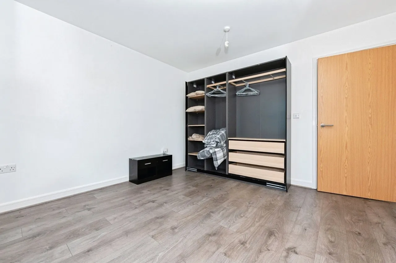 Redwing Crescent, Greenhithe, DA9, photo 5