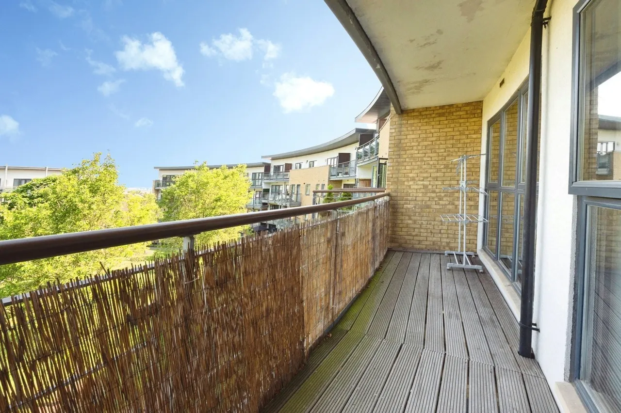 Redwing Crescent, Greenhithe, DA9, photo 9