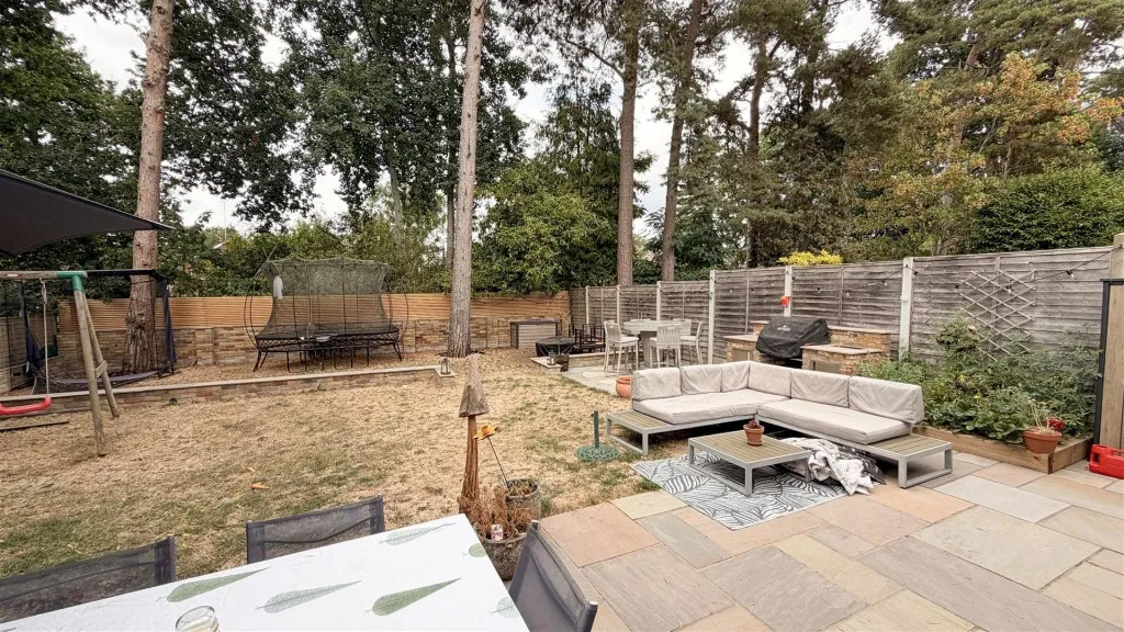 Adams Drive, Fleet, photo 20