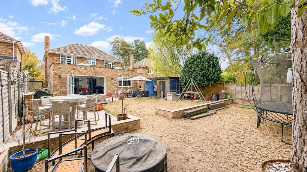 Adams Drive, Fleet, photo 19