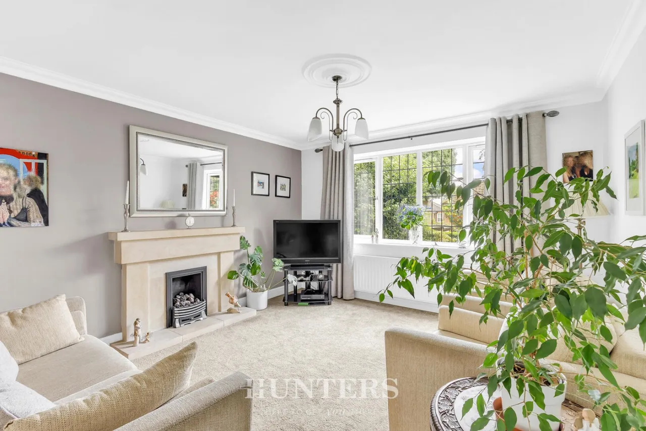 Wentworth Close, Middleton, M24, photo 14