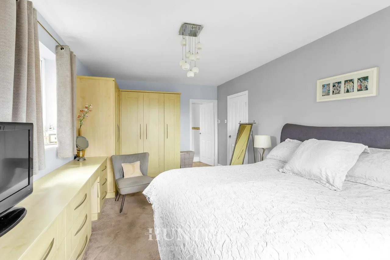 Wentworth Close, Middleton, M24, photo 26