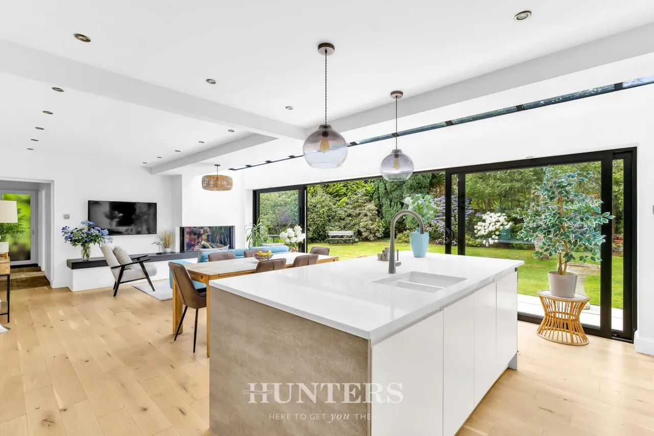 Wentworth Close, Middleton, M24, photo 10